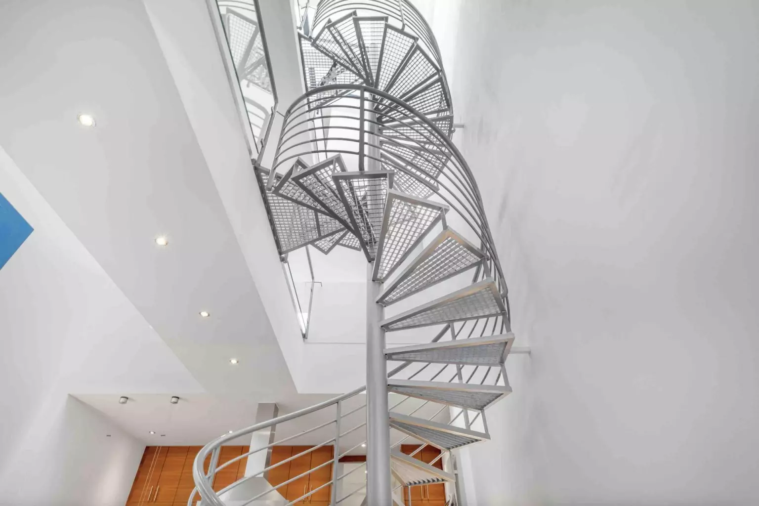 Industrial-Treppe in die Obergeschosse – Lofthaus