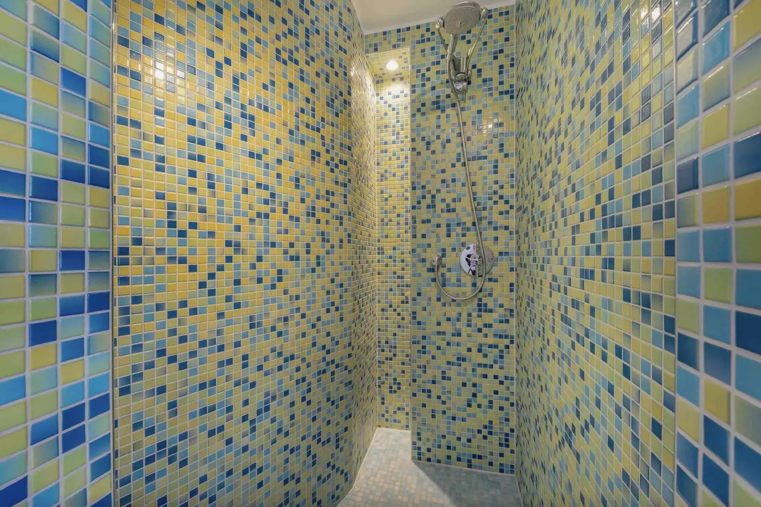 Kinderdusche im 1. OG – Lofthaus