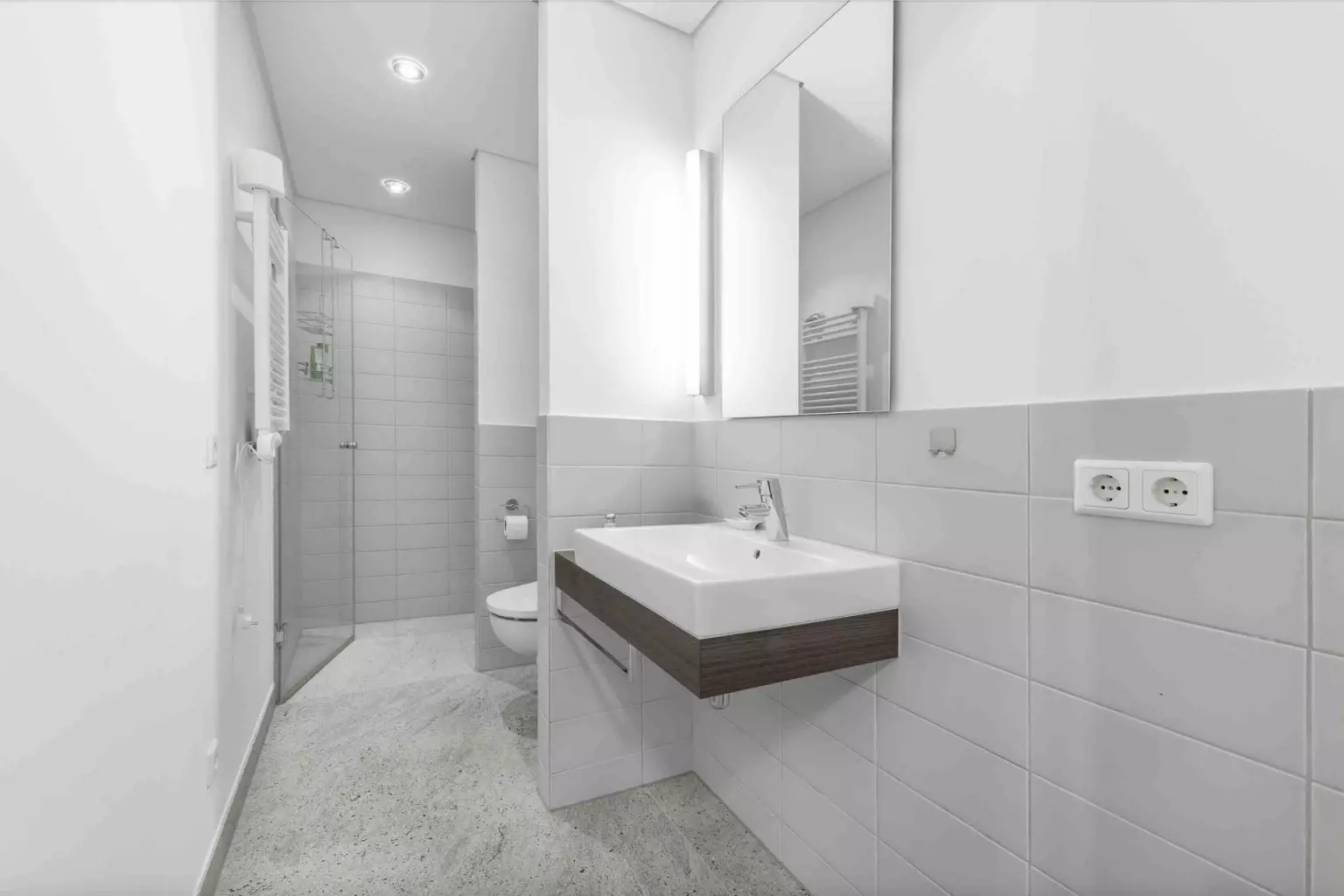 Badezimmer – Moderne Terrassenwohnung