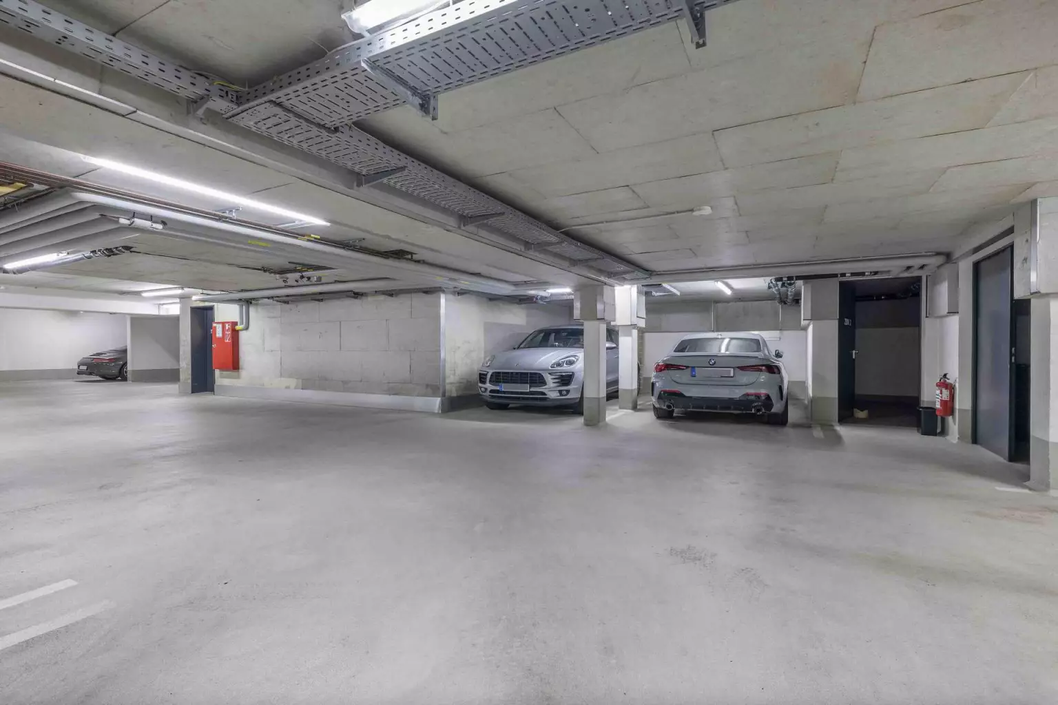 Tiefgarage – Moderne Terrassenwohnung