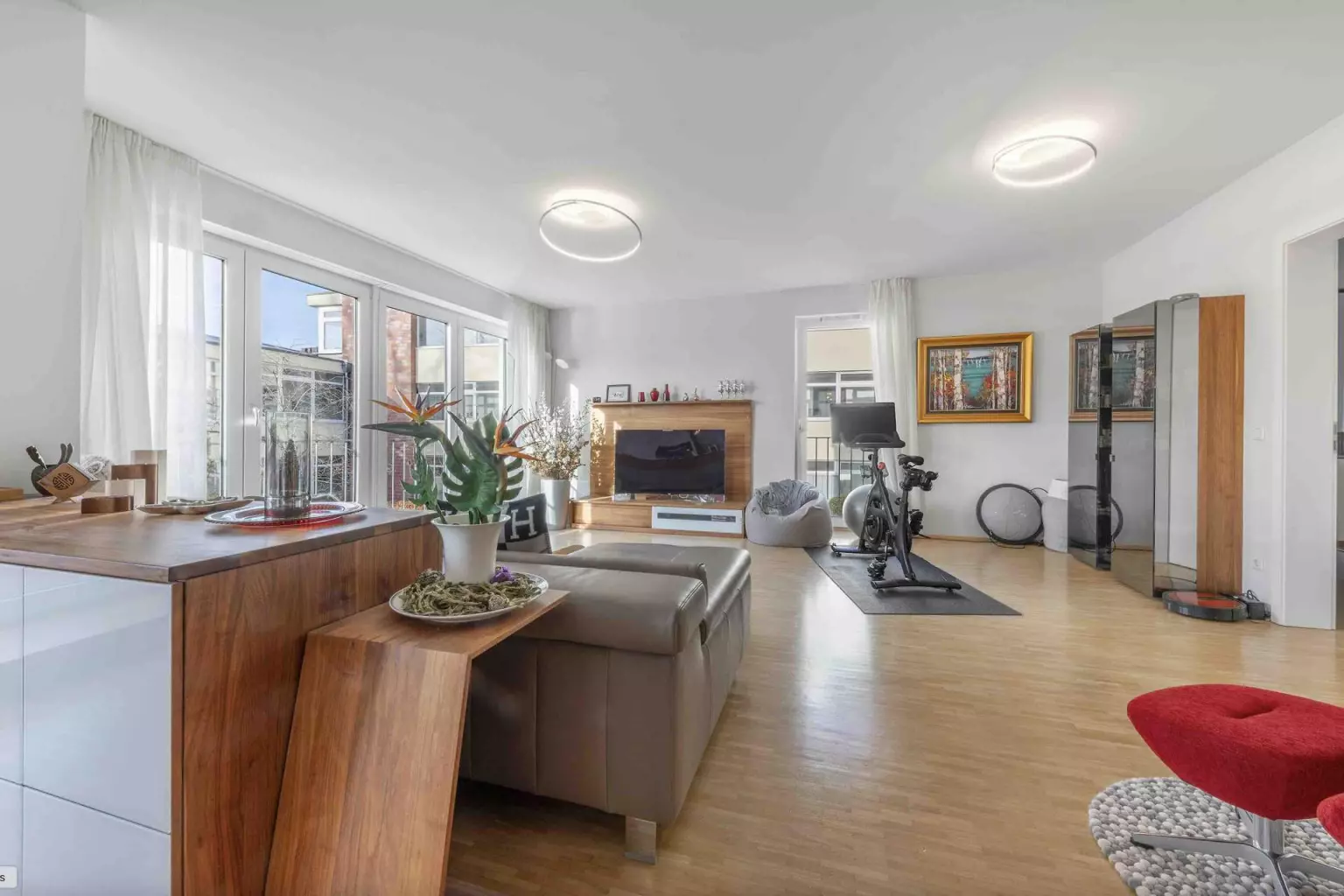 Wohn- und Esszimmer – Moderne Terrassenwohnung